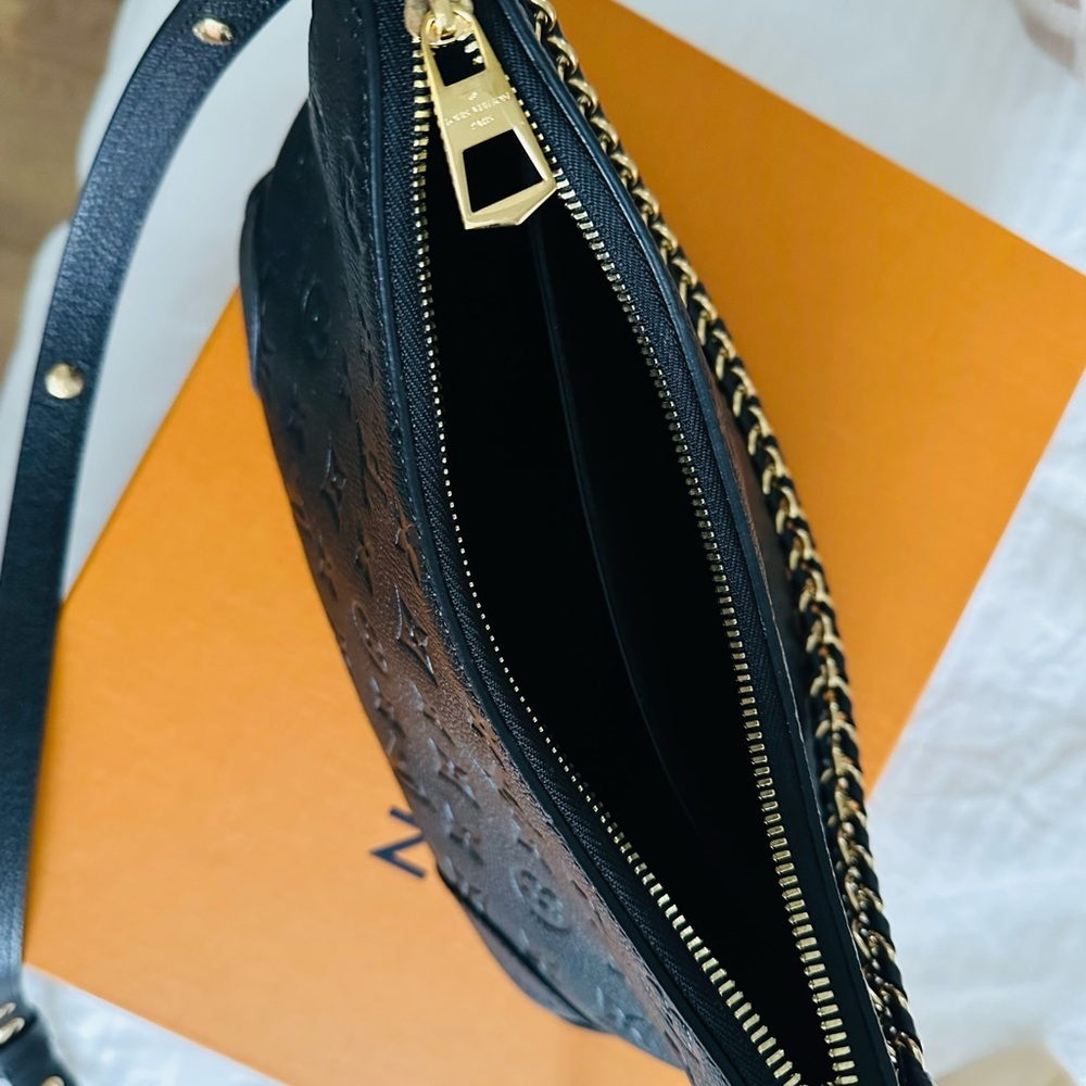 Louis Vuitton Boulogne PM in Black Monogram Leather - Picture 6 of 6